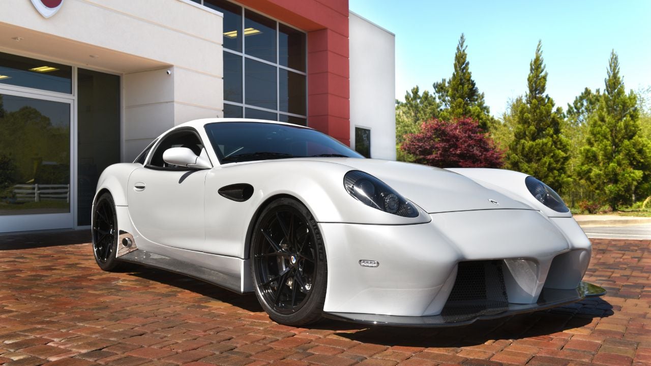 Panoz Avezzano