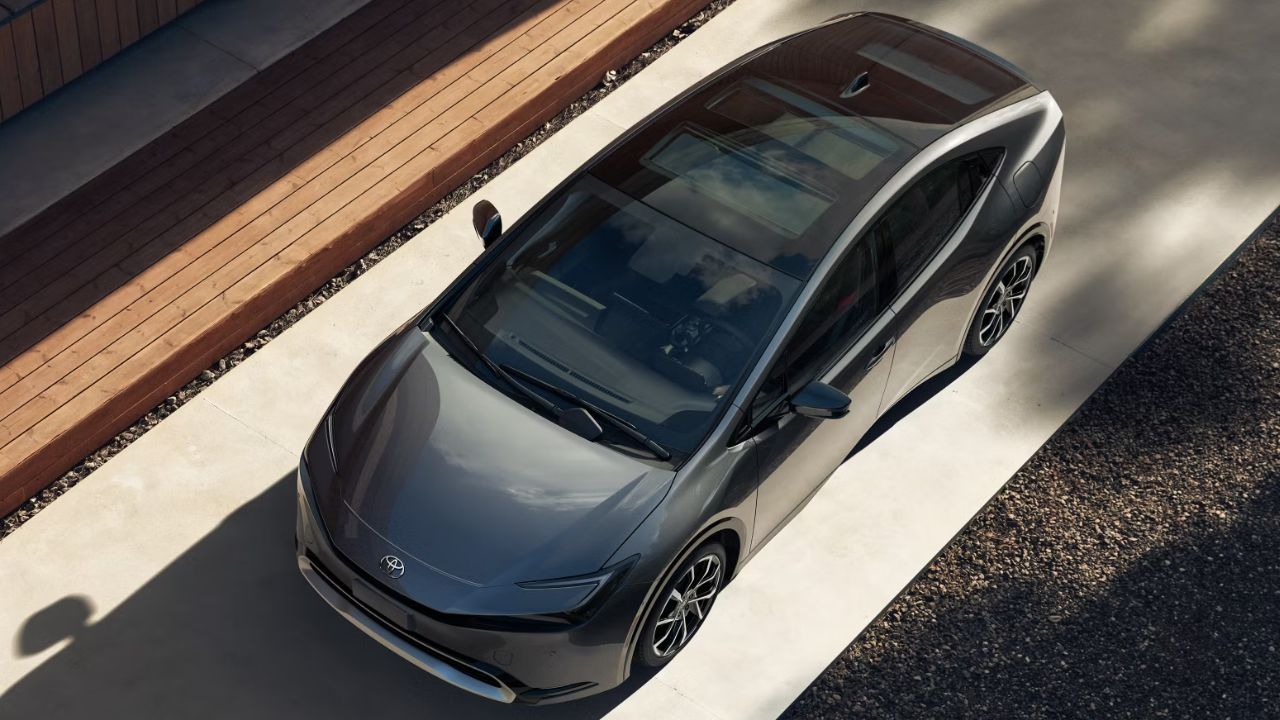 Toyota’s Solar-Powered Roof