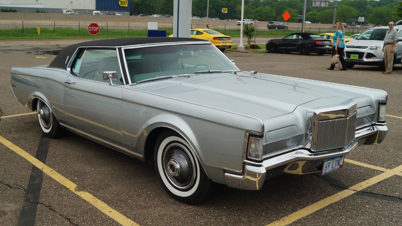 Lincoln Continental Mark III