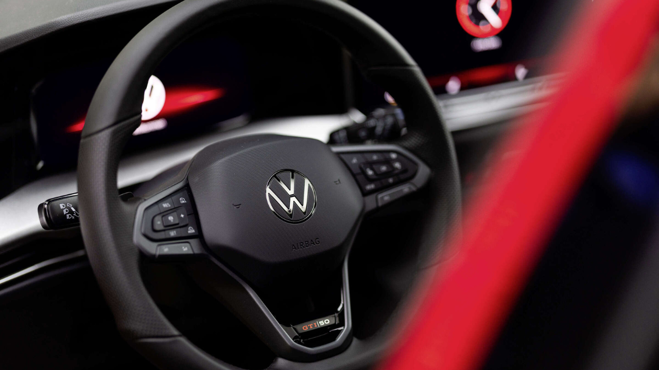 Volkswagen Golf GTI EDITION 50