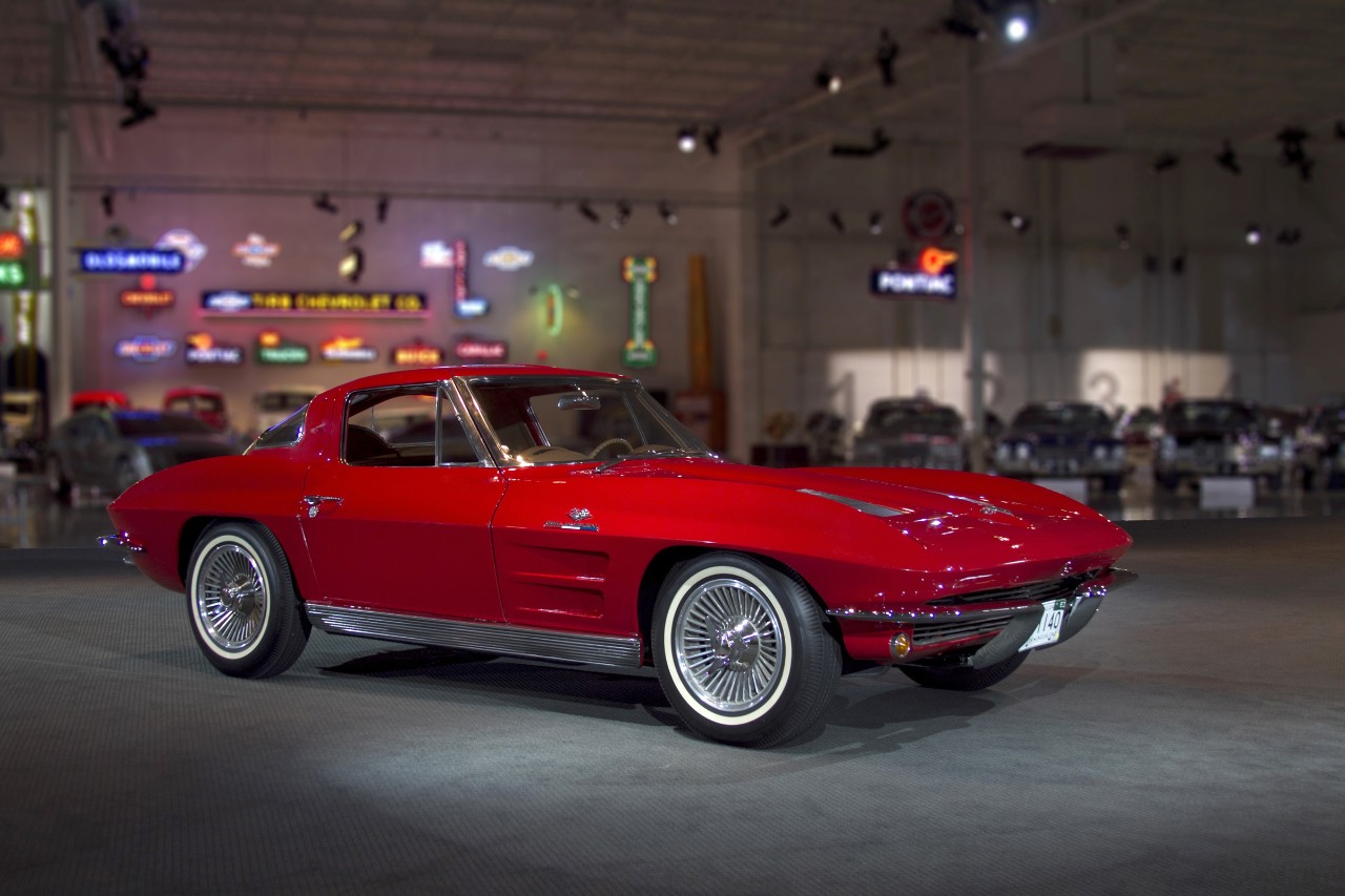 1963_Chevrolet_Corvette1-1280x1280