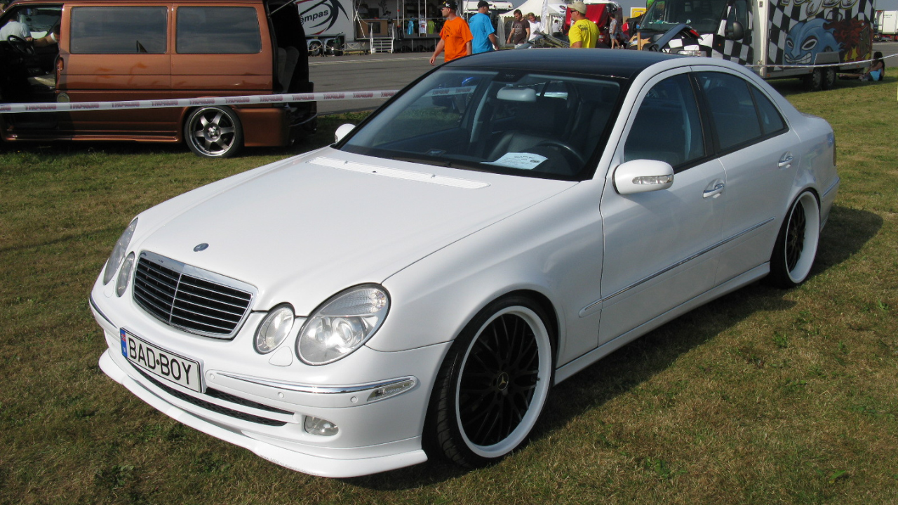 Mercedes-Benz E550