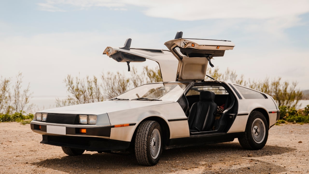 DeLorean DMC 12