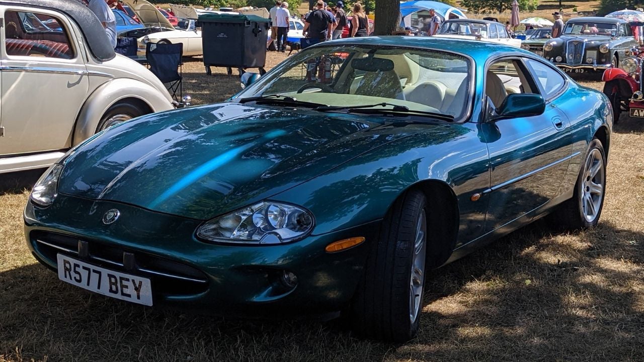 Jaguar XK8