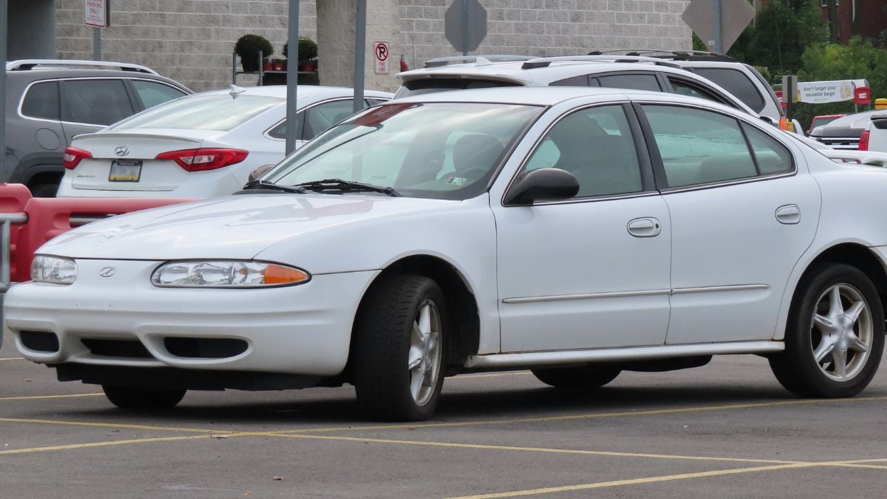 Oldsmobile Alero 2004