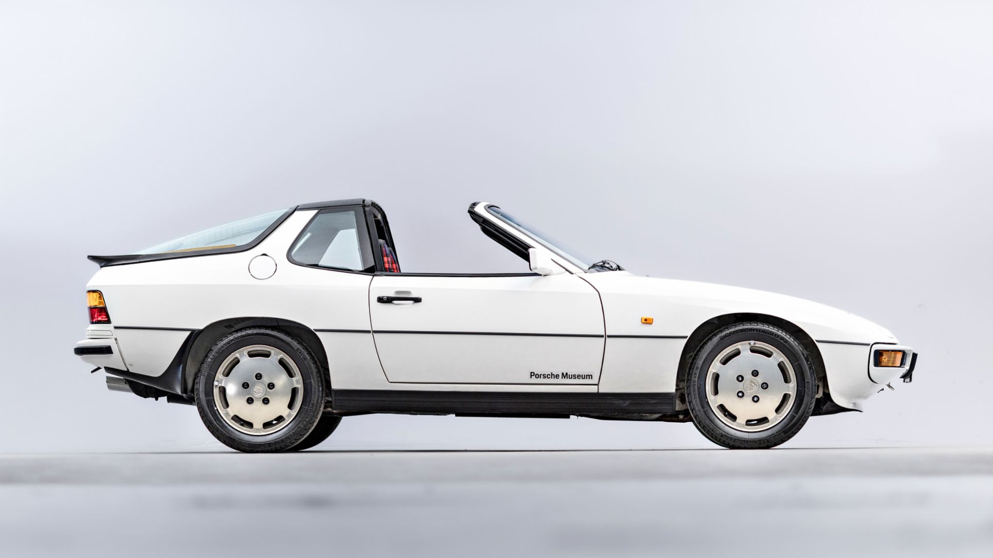 Porsche 924S