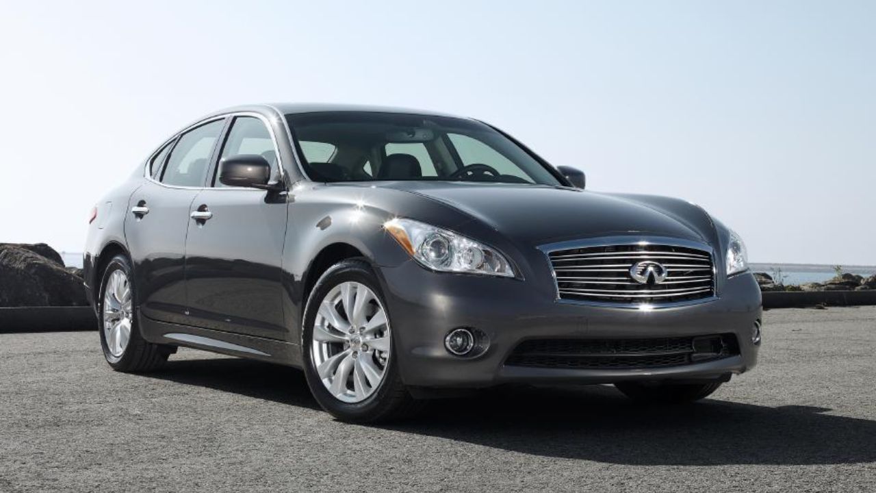 Infiniti M56