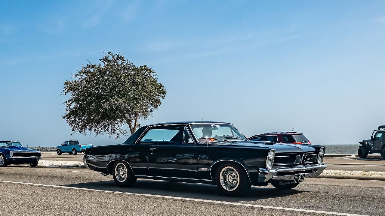 1965 Pontiac GTO Tri-Power