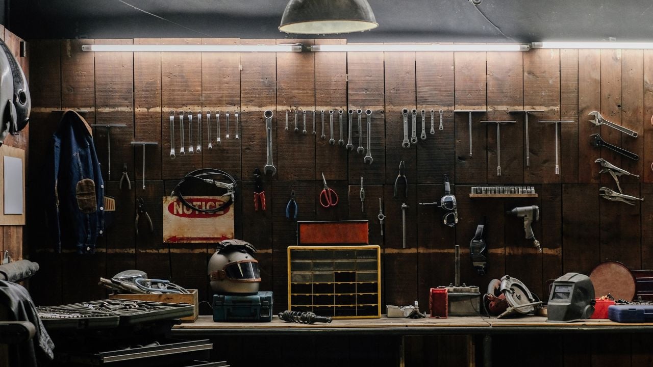 Garage with mechanical tools