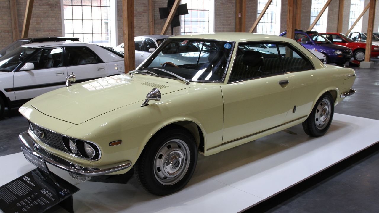 Mazda Luce R130