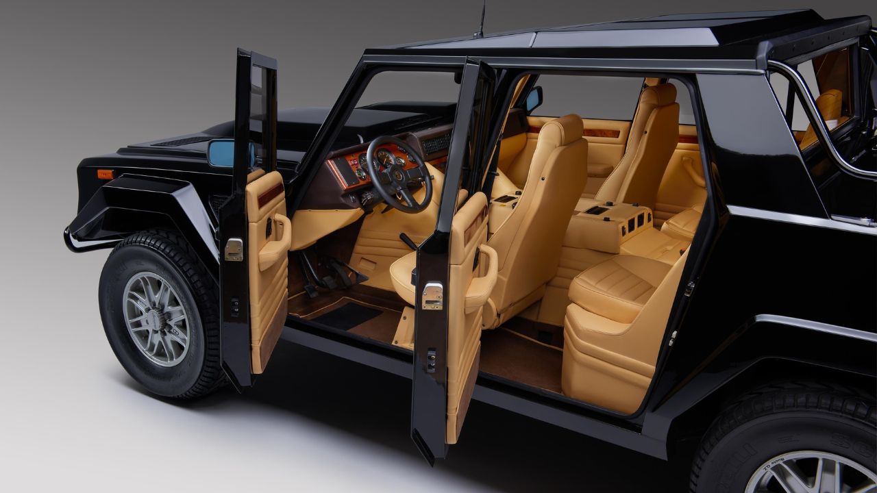 Lamborghini LM002