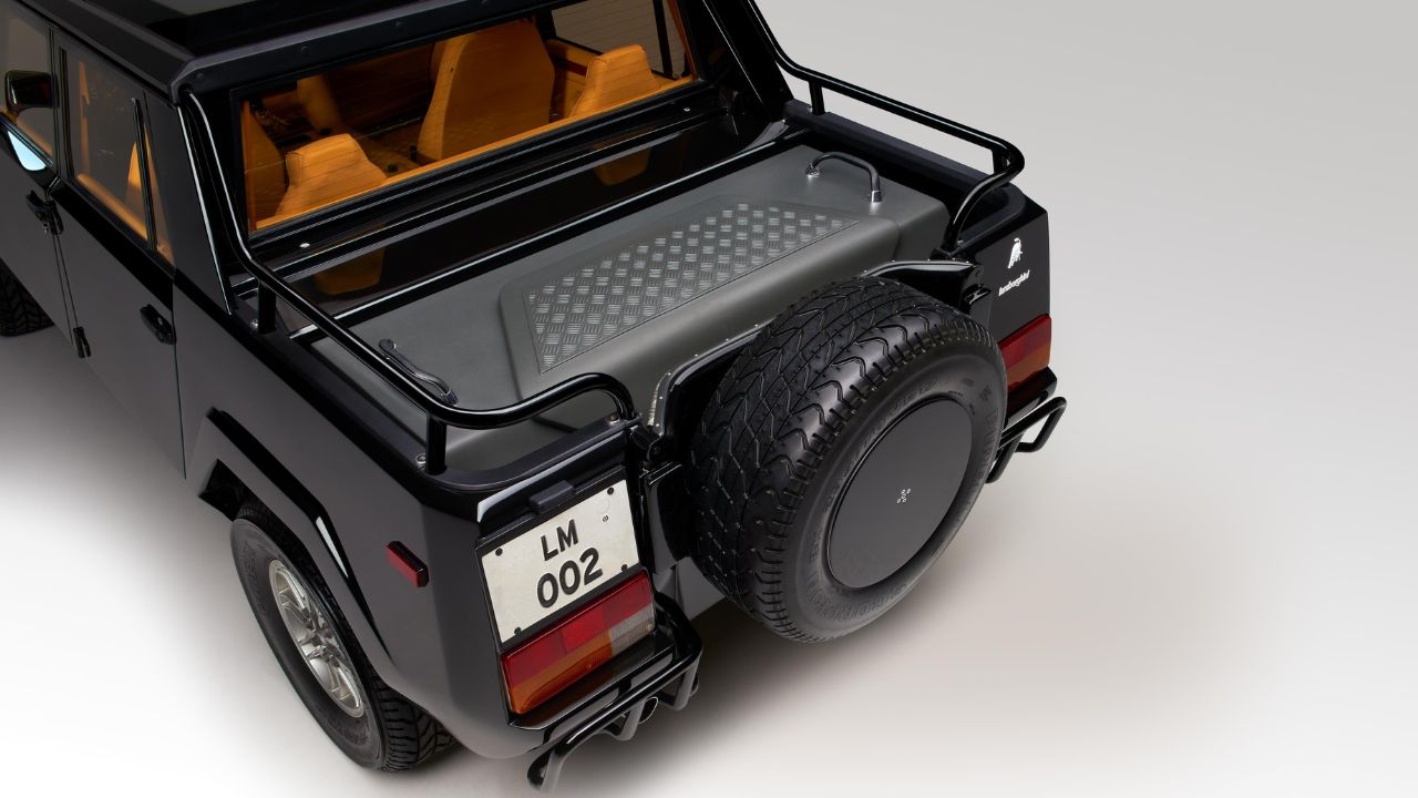 Lamborghini LM002