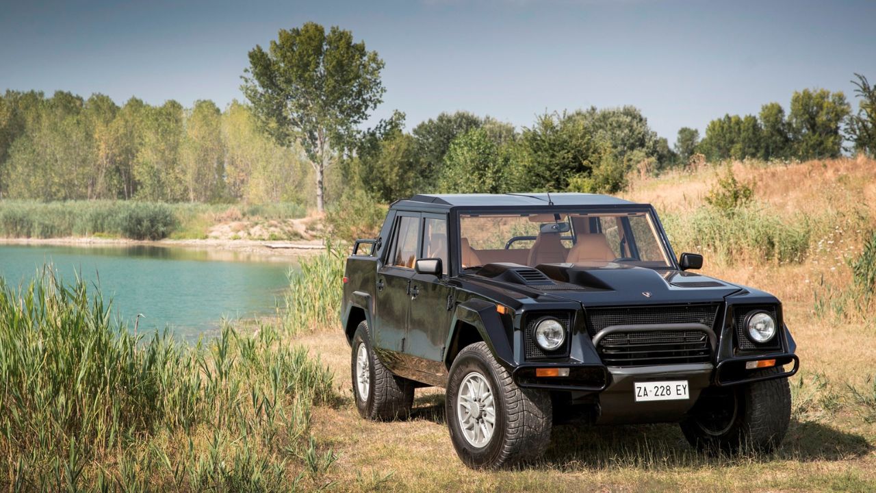 Lamborghini LM002