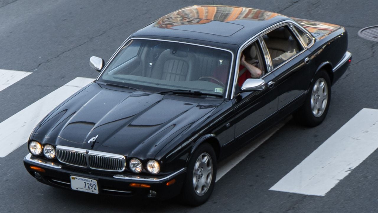 Jaguar XJ8 (X308)