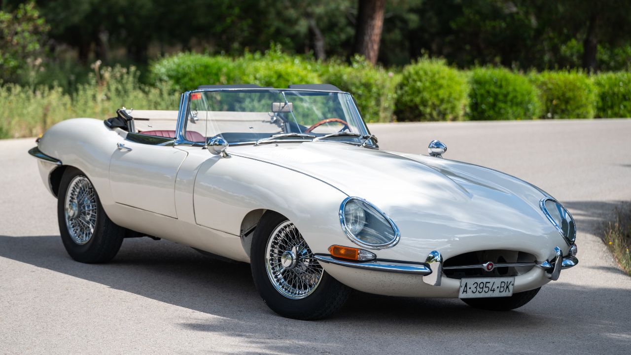 Jaguar E Type