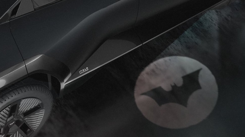 The Mahindra Batman EV wing mirror puddle Image source Mahindra