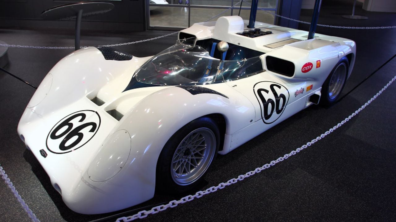 Chaparral 2E