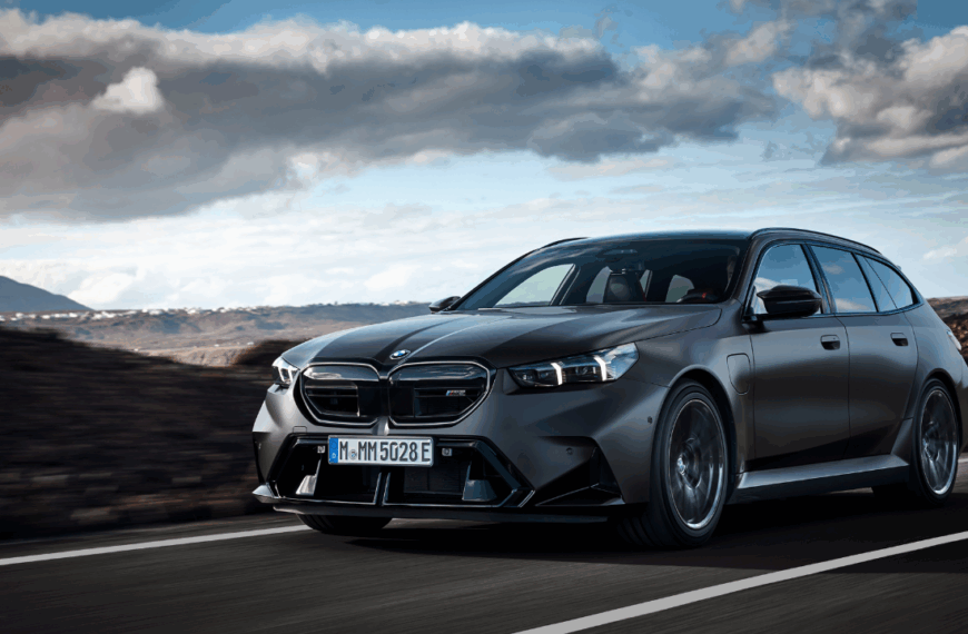 2025 BMW M5 Touring