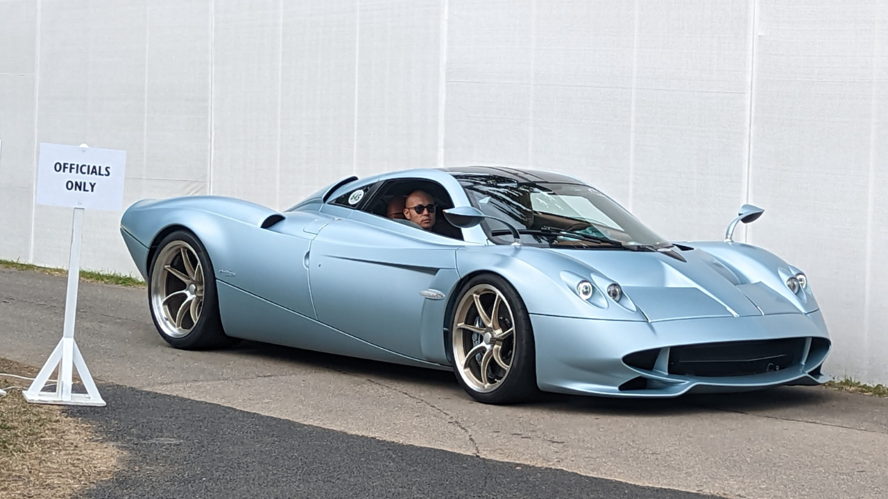 Pagani Huayra Codalunga