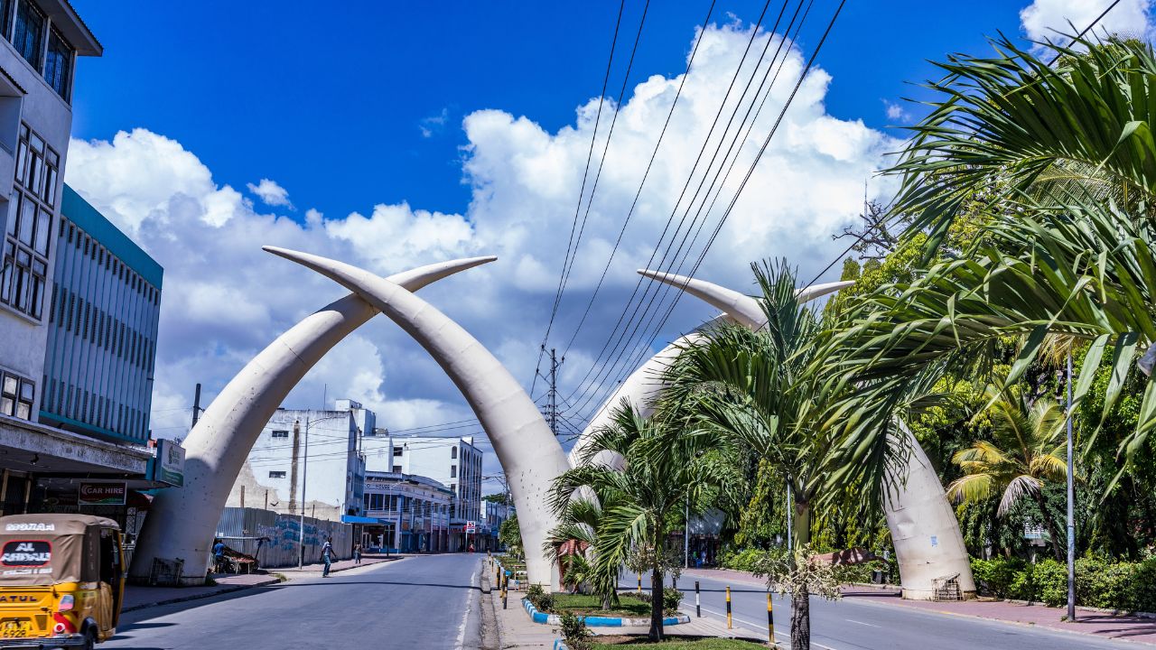 Mombasa, Kenya - November 28 2022: Mombasa City County Streets Cityscapes Islands Coastal regions Pembe Za Ndovu Elephant Highway Roads Moi Avenue Indian Oceans Kenya East Africa Travel Documentary