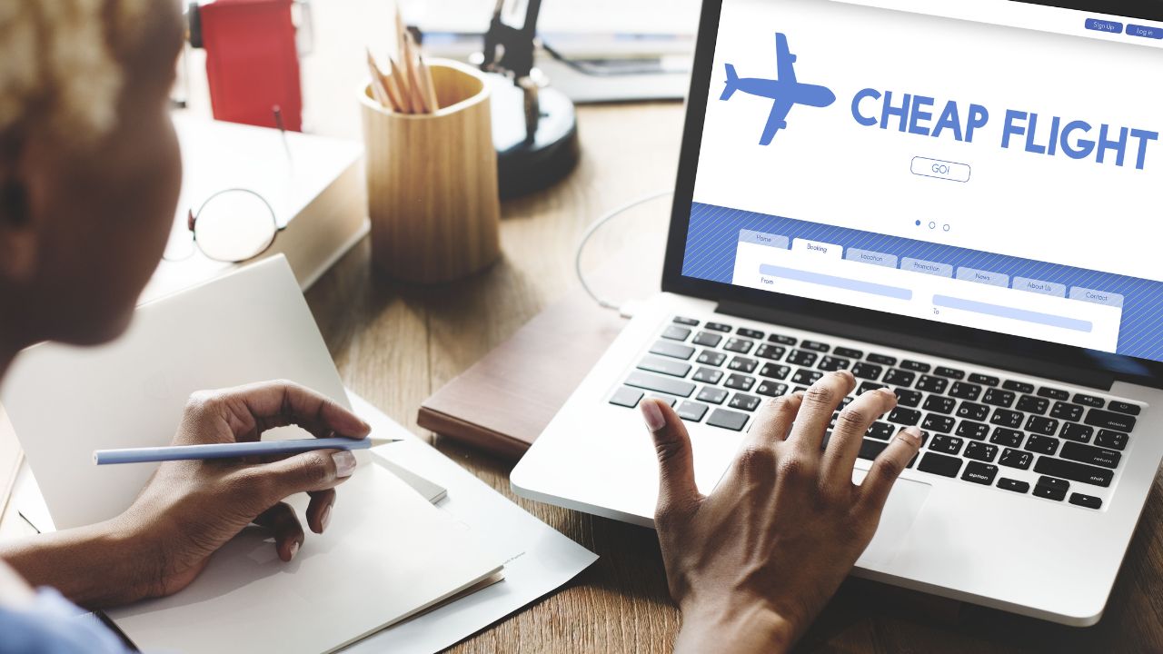 Cheap Flight Offer Traveling Website Concept