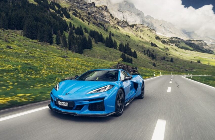 Chevrolet Corvette C8 E-Ray