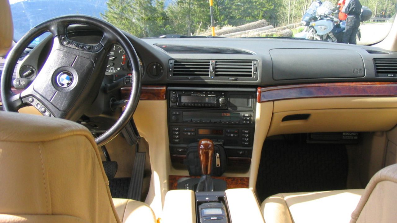 BMW 7 Series E38