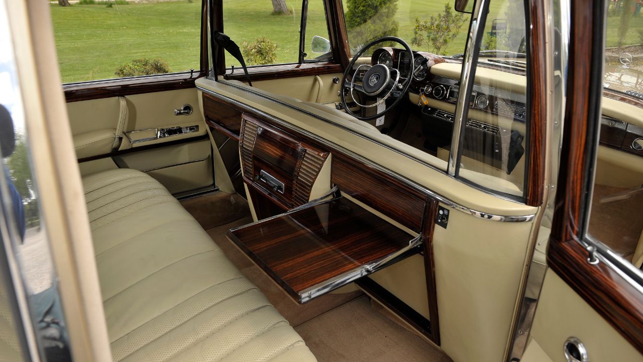 Mercedes-Benz 600