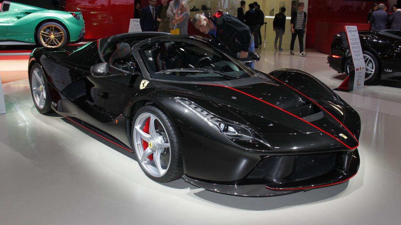 Ferrari LaFerrari Aperta