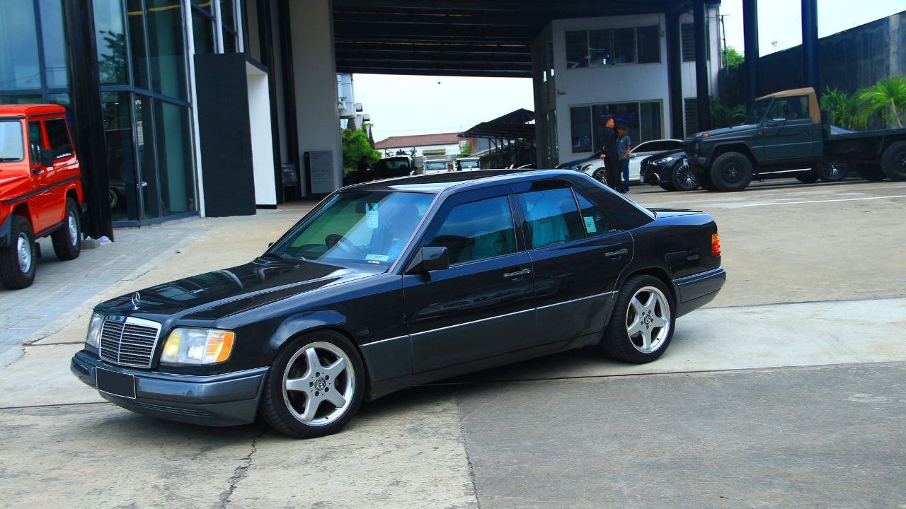 Mercedes-Benz W124