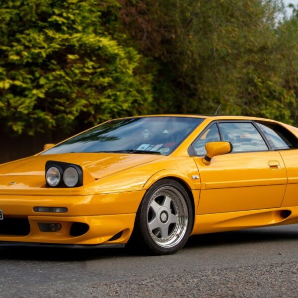 Lotus Esprit V8