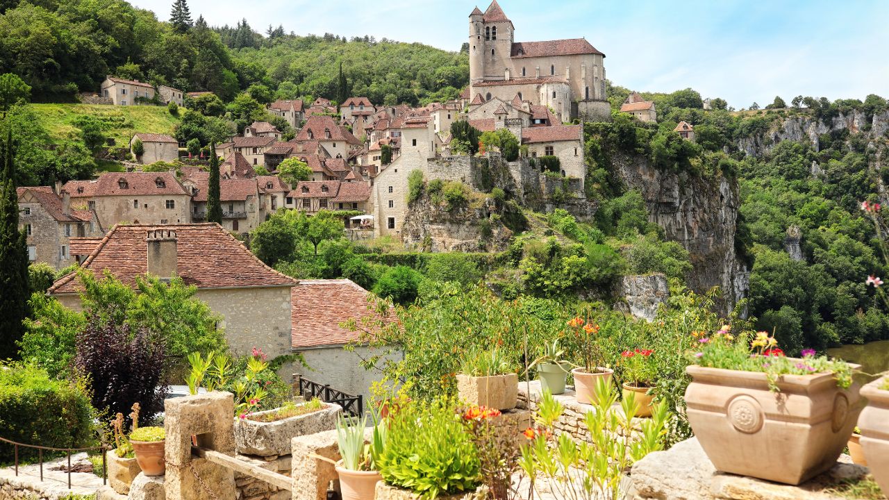 Saint-Cirq-Lapopie beautiful medieval village in the Lot region, France