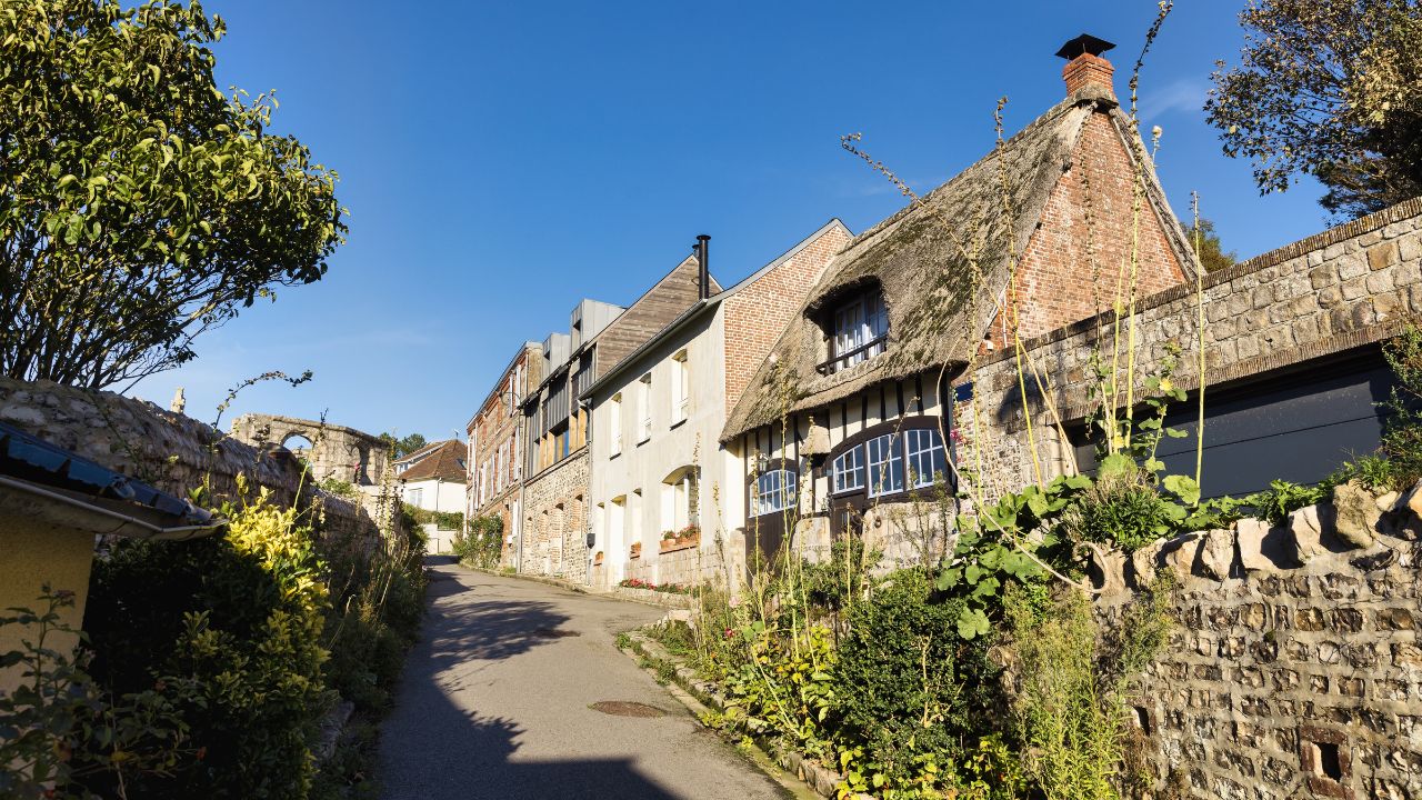 picture of a road with beautiful old houses in Veules-les-Roses, Normandy, France