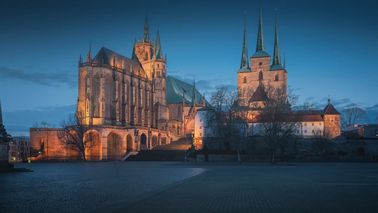 Domplatz Square View with Erfurt Cathedral and St. Severus Church (Severikirche) at night - Erfurt, Thuringia, Germany