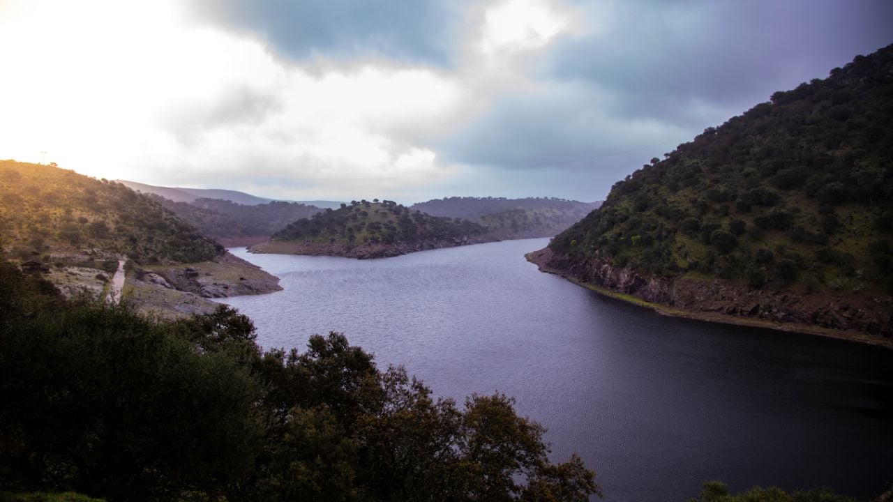 mountainous landscape monfragüe natural park