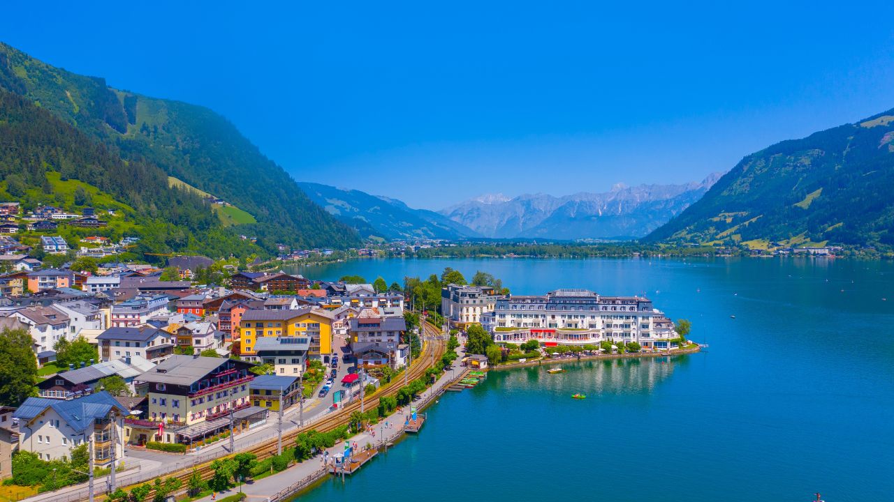 View over lake Zeller to Zell am See town. Beautiful panorama of Zell am See in Tirol Alps in Austria.