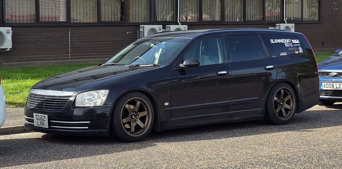 2002 nissan stagea