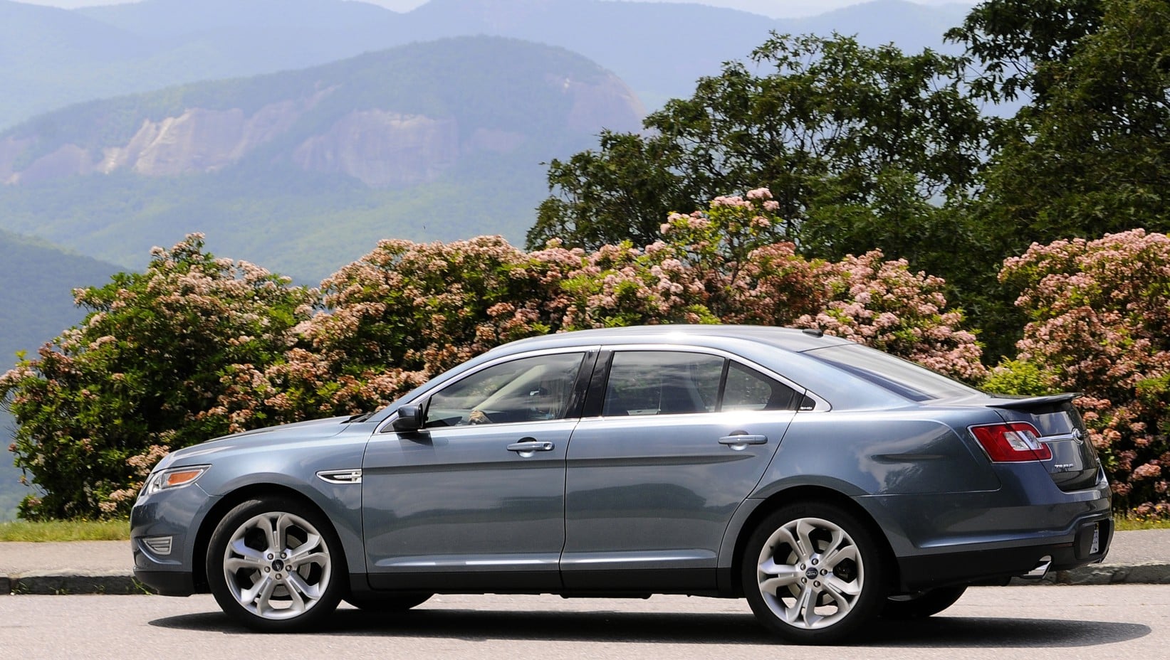 2010 Ford Taurus SHO