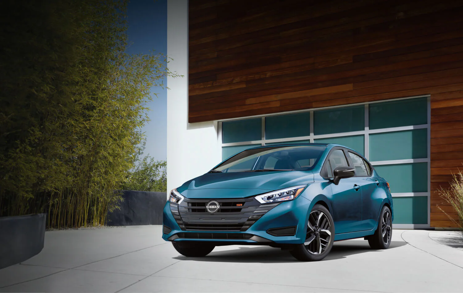 2025 nissan versa