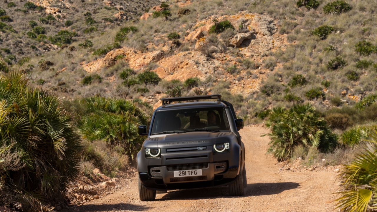 Land Rover Defender 130