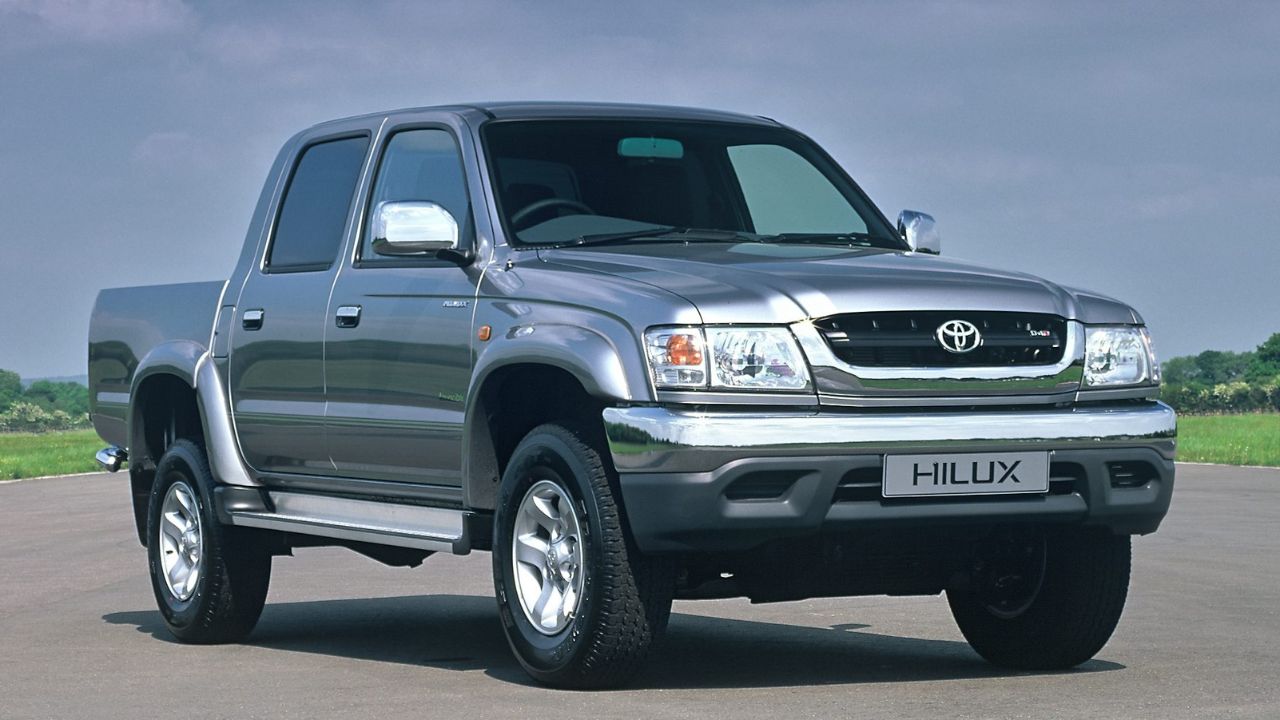 Toyota Hilux (2000s Models)