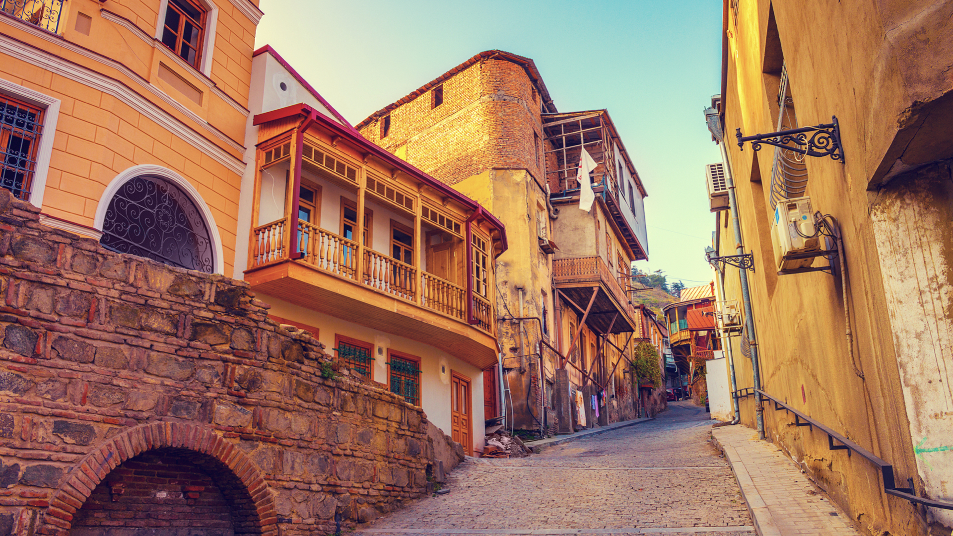 Old Quarter Tbilisi.001
