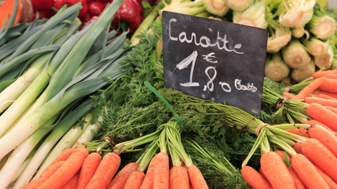 Marche Forville (Forville Market), Cannes, Alpes Maritimes, Cote d'Azur, French Riviera, Provence, France, Europe