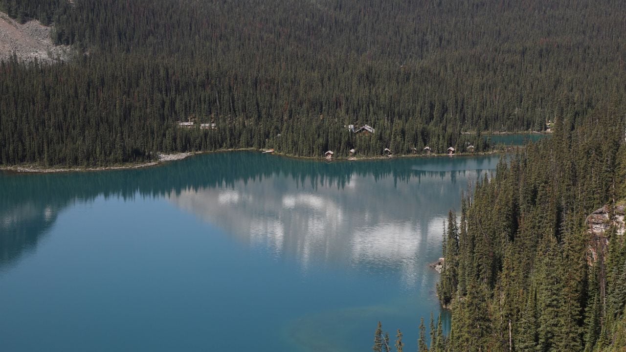 Cabins along the shore of Lake O'Hara, Yoho National Park, British Columbia, Canada