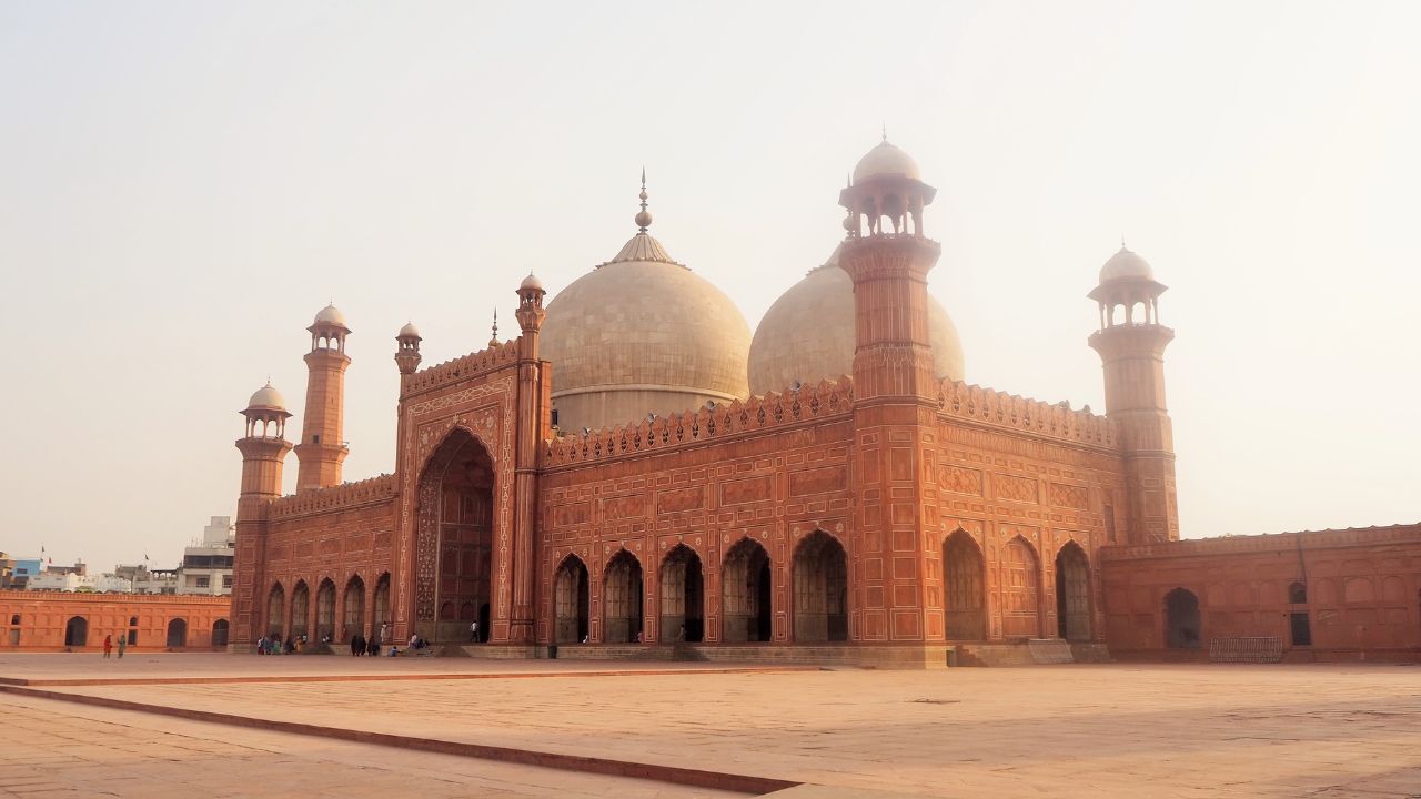 Badshahi masjid which the mosque's prayer hall located in Punjab of Lahore Pakistan. The mosque is located west of Lahore Fort along the outskirts of the Walled City of Lahore.Pakistan's iconic sight.
