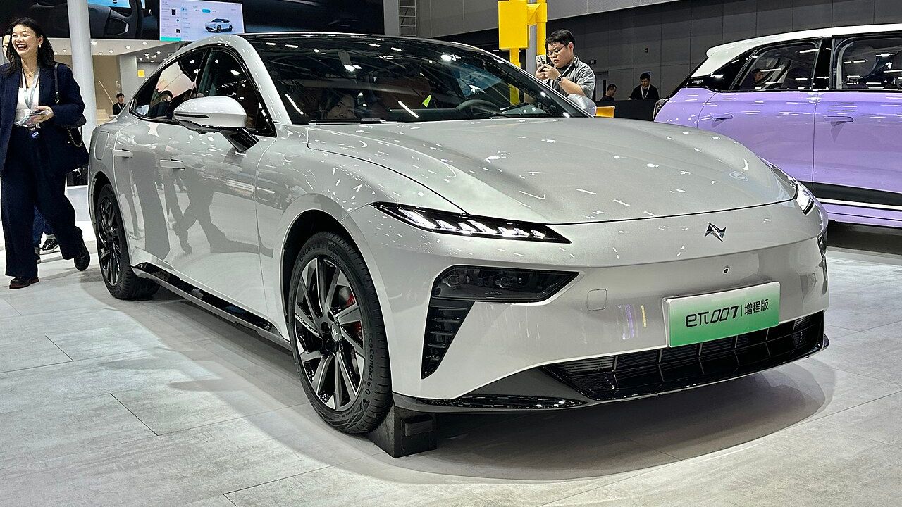 Dongfeng eπ 007.