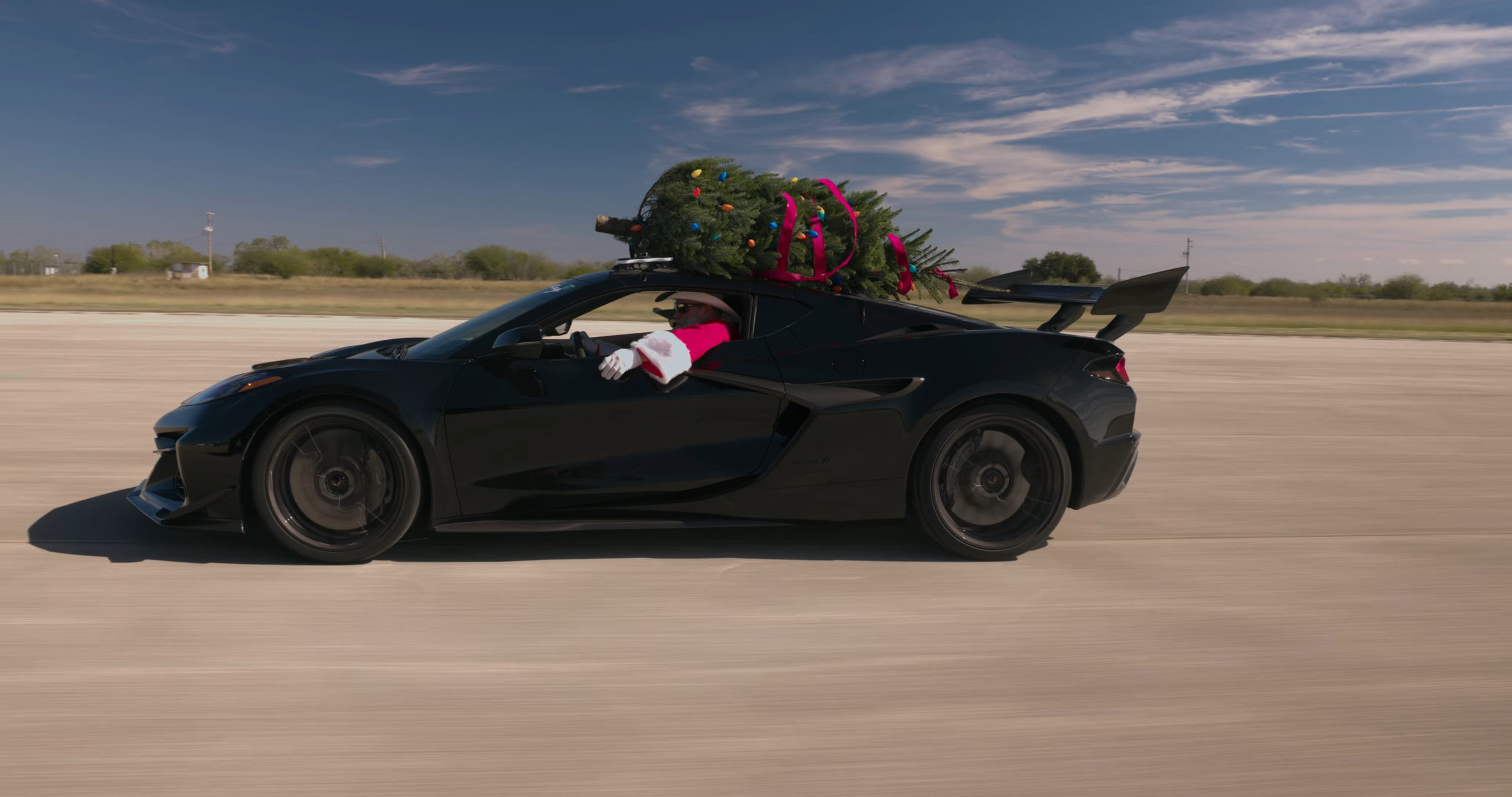 c8 zr1 corvette with tree