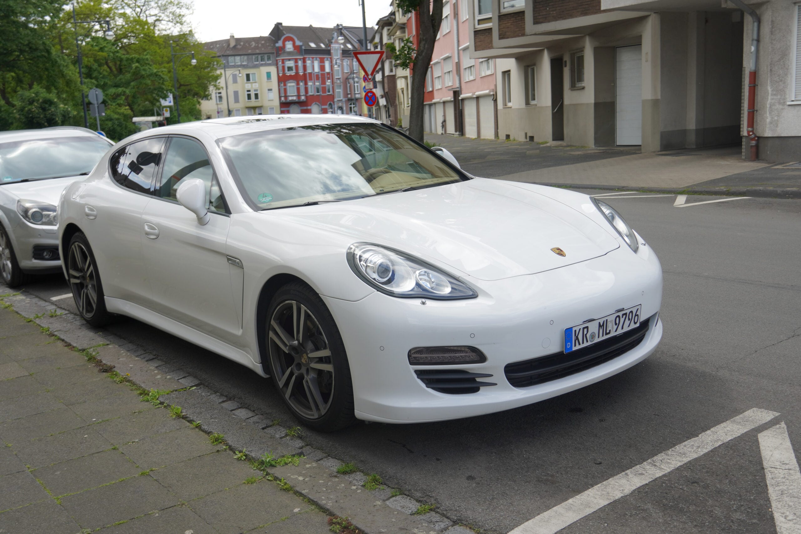 shutterstock 1978605047 scaled