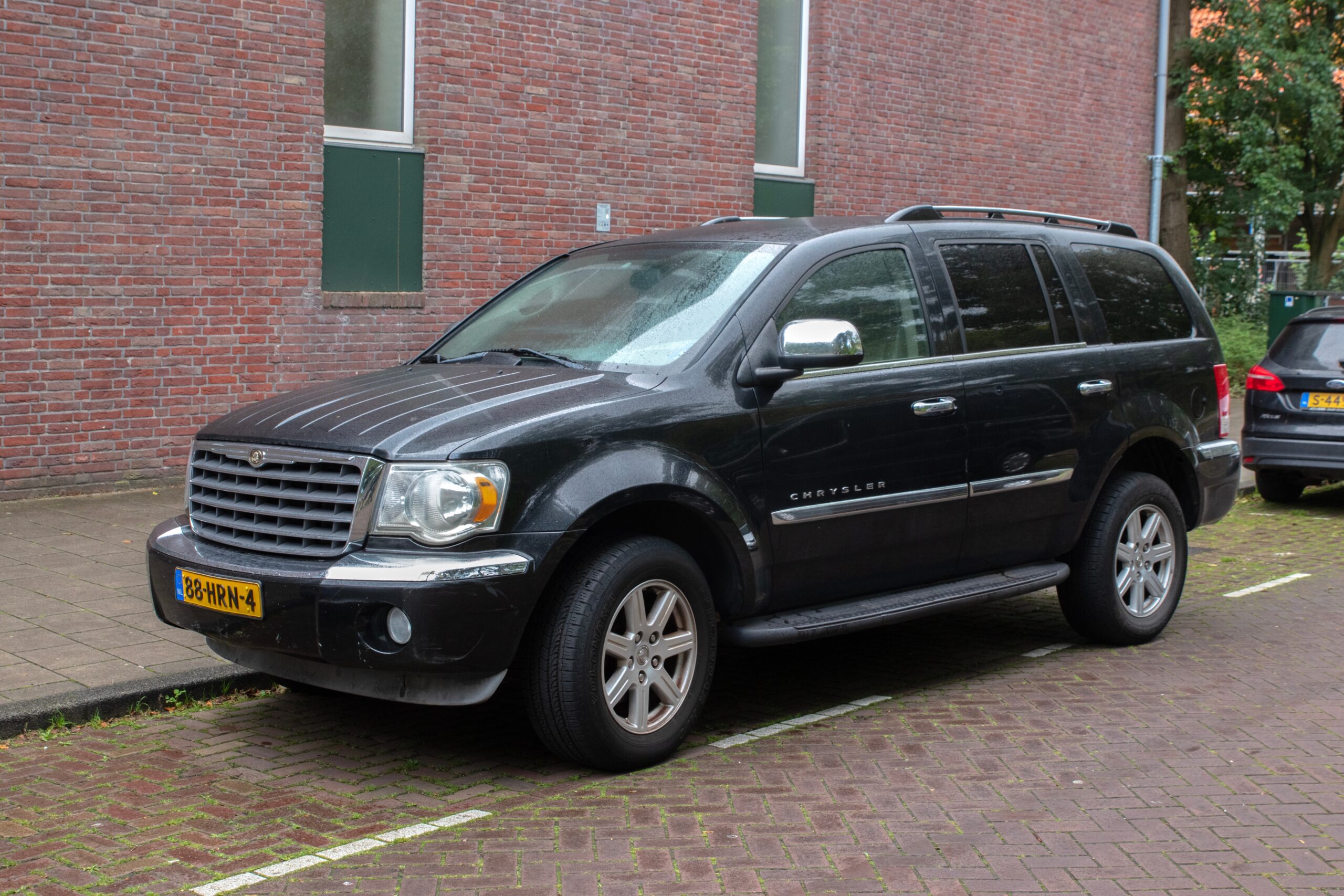 chrysler aspen
