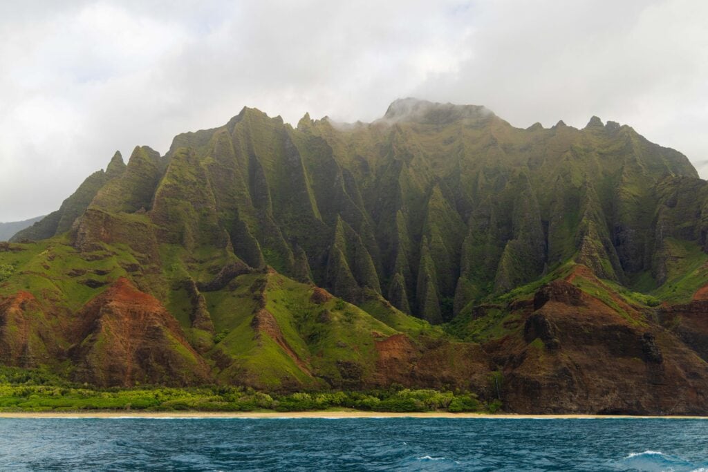 the mountains of the na pali coast in kauai